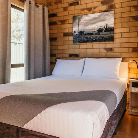 Abacus Motel Mount Isa Bagian luar foto