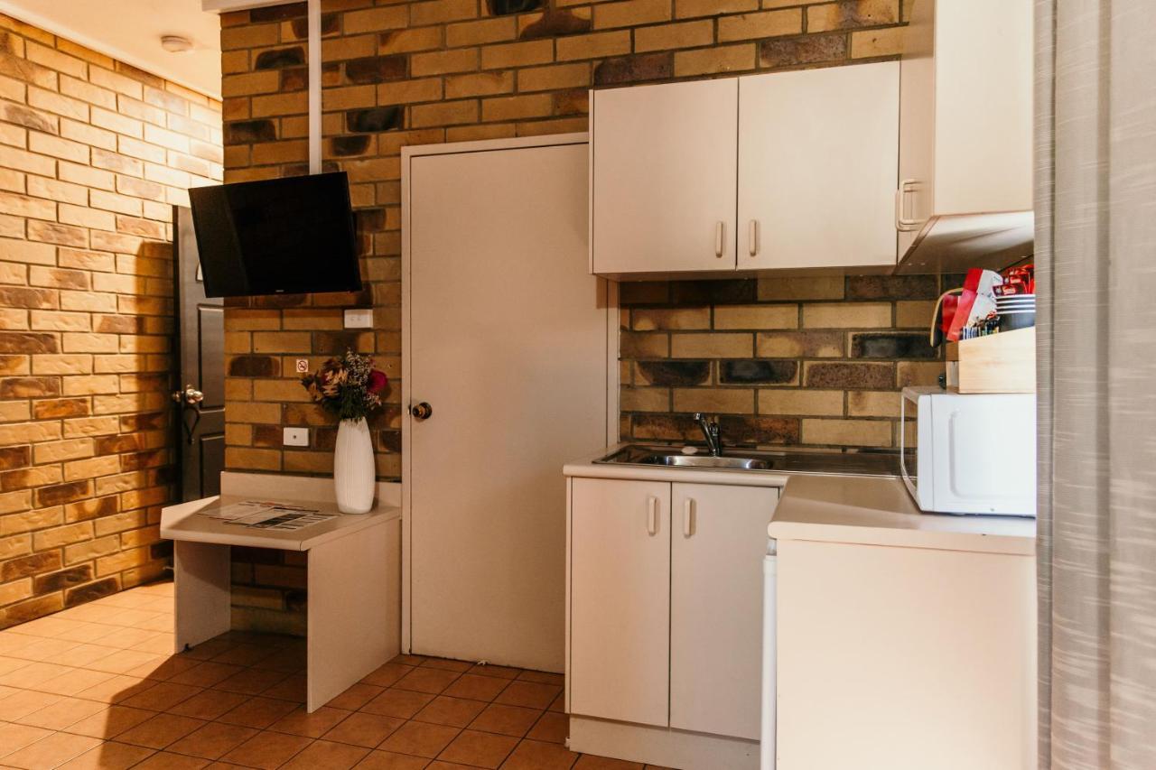Abacus Motel Mount Isa Bagian luar foto