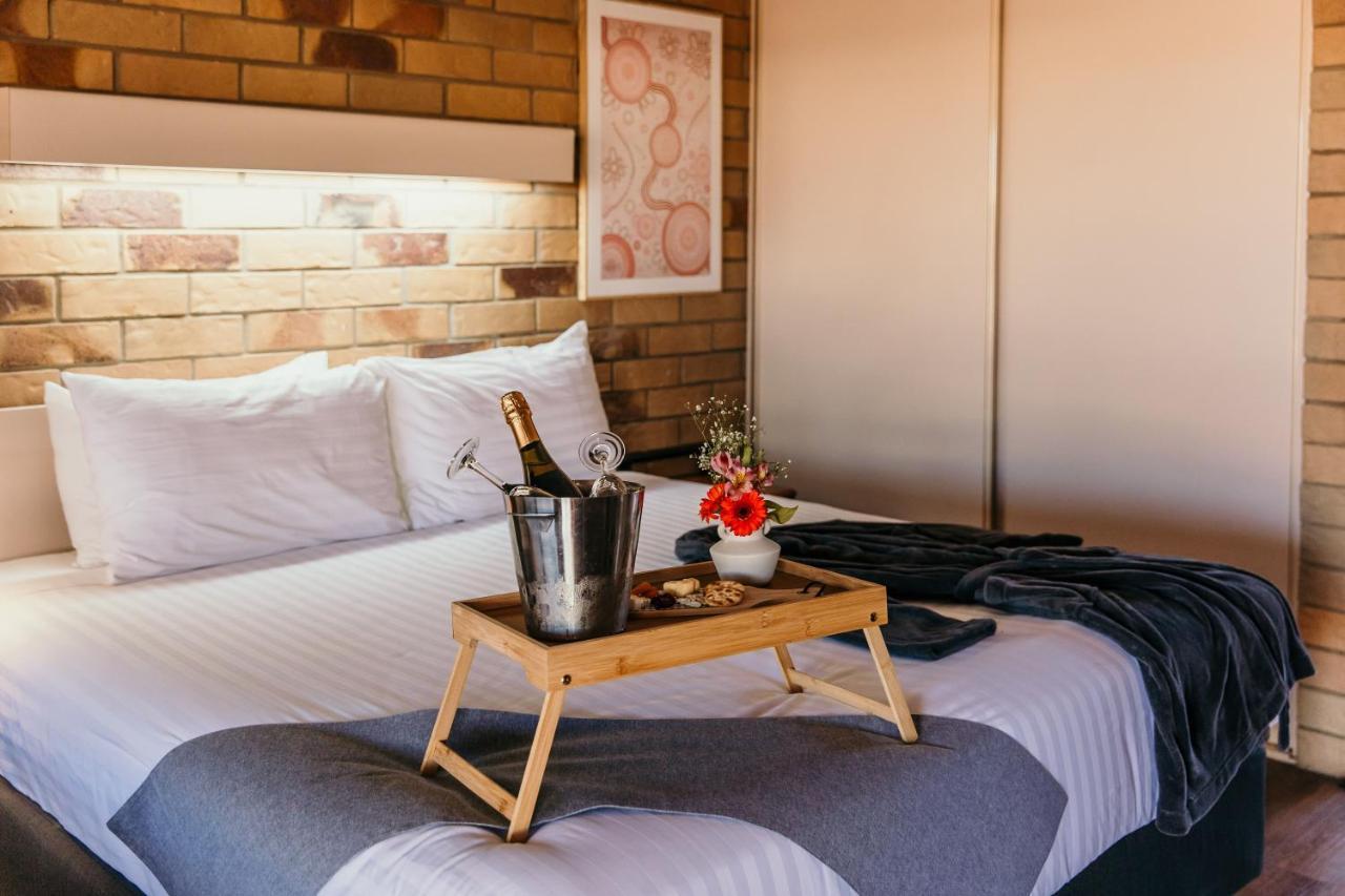 Abacus Motel Mount Isa Bagian luar foto