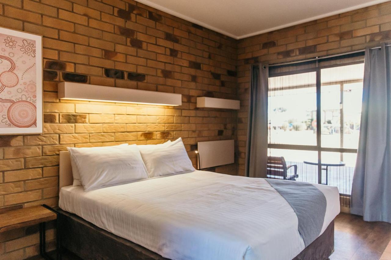 Abacus Motel Mount Isa Bagian luar foto