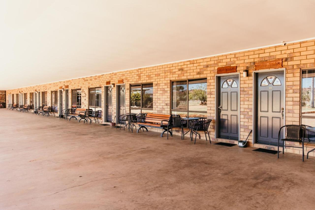 Abacus Motel Mount Isa Bagian luar foto
